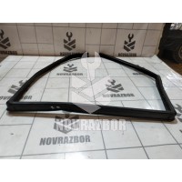 Уплотнитель стекла двери Volvo 440 1992-1994