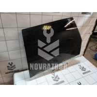 Стекло двери задней левой Volvo 440 1992-1994