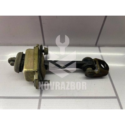 Ограничитель двери Ford Focus 1 1998-2004 Ограничитель двери Ford Focus 1 1998-2004