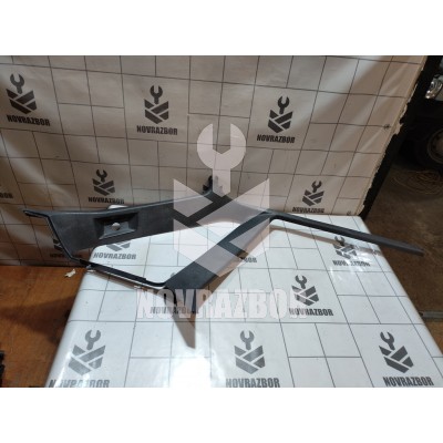 Накладка стойки Volvo 440 1992-1994 Накладка стойки Volvo 440 1992-1994