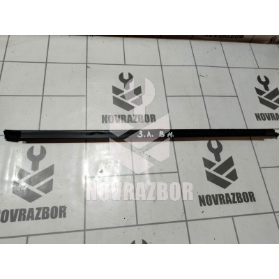 Накладка стекла заднего левого Volvo 440 1992-1994 Накладка стекла заднего левого Volvo 440 1992-1994