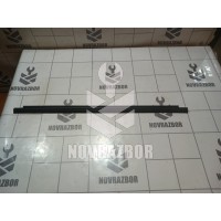 Молдинг стекла Volvo 440 1992-1994