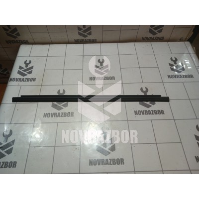 Молдинг стекла Volvo 440 1992-1994