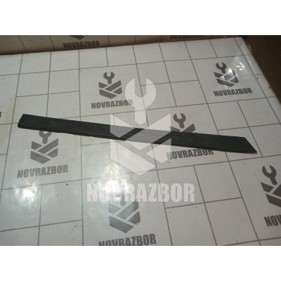 Молдинг задней правой двери Volvo 440 1992-1994