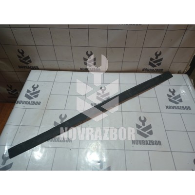 Молдинг передней левой двери Volvo 440 1992-1994