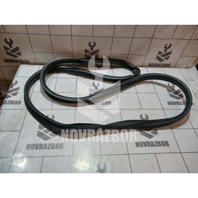 Уплотнитель двери Fiat Albea 2003 +