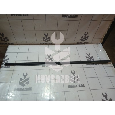 Накладка стекла переднего левого Chevrolet Lanos 2004+