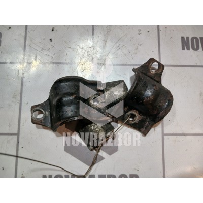 Кронштейн крепления переднего стабилизатора Ford Focus 1 1998-2004 Кронштейн крепления переднего стабилизатора Ford Focus 1 1998-2004