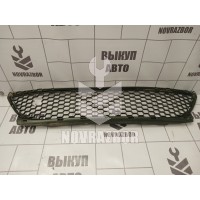 Решетка в бампер центральная Renault Logan 2005-2014