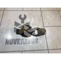 Кронштейн крепления переднего стабилизатора Renault Logan 2005-2014