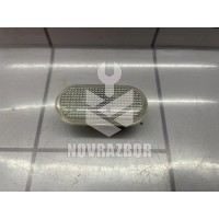 Повторитель на крыло белый Renault Logan 2005-2014