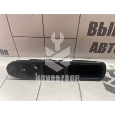 Блок управления стеклоподъемниками Peugeot 307 2001-2008 Блок управления стеклоподъемниками Peugeot 307 2001-2008