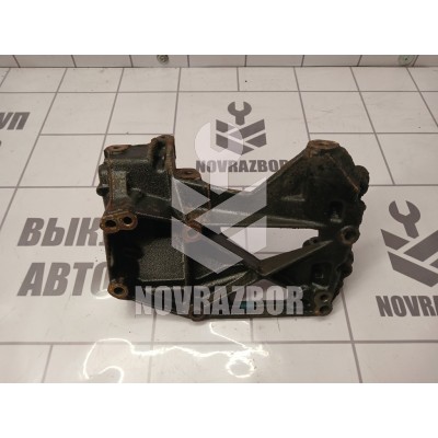 Кронштейн генератора Peugeot 307 2001-2008 Кронштейн генератора Peugeot 307 2001-2008