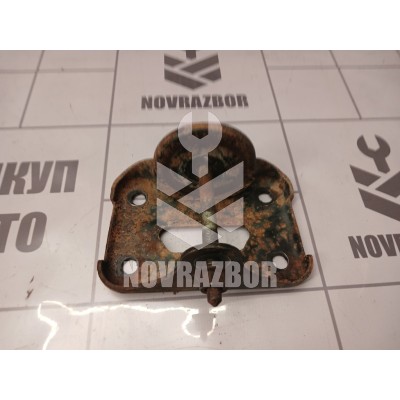 Кронштейн задней балки Peugeot 307 2001-2008 Кронштейн задней балки Peugeot 307 2001-2008