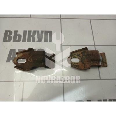 Кронштейн крепления переднего стабилизатора Peugeot 307 2001-2008 Кронштейн крепления переднего стабилизатора Peugeot 307 2001-2008