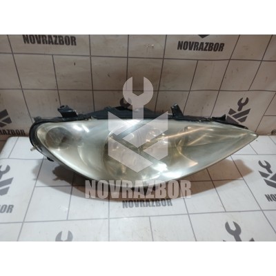 Фара правая Peugeot 307 2001-2008