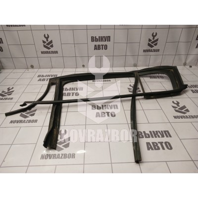 Уплотнитель стекла двери Renault Megane 3 09-16