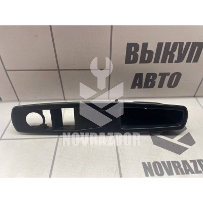 Накладка (кузов внутри) Renault Megane 3 09-16