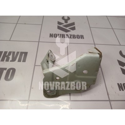 Кронштейн крепления крыла Renault Megane 3 09-16 Кронштейн крепления крыла Renault Megane 3 09-16