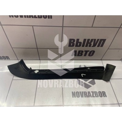 Уплотнитель капота Renault Megane 3 09-16