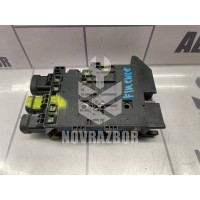 Блок предохранителей Renault Megane 3 09-16