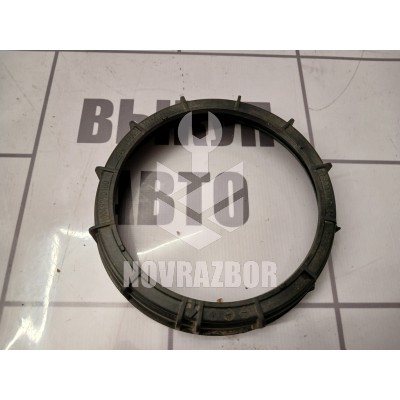 Гайка топливного насоса Renault Megane 3 09-16