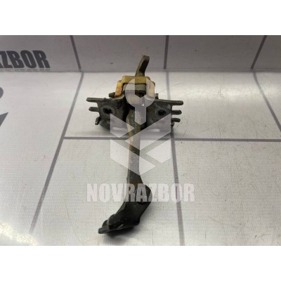 Ограничитель двери Renault Megane 3 09-16 Ограничитель двери Renault Megane 3 09-16