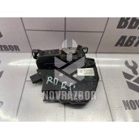 Замок двери передней правой Renault Megane 3 09-16