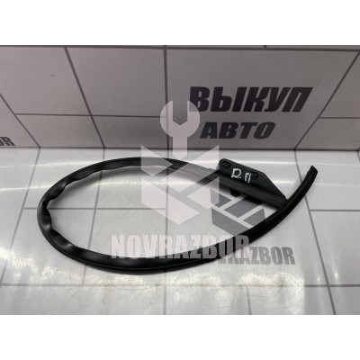 Уплотнитель двери Renault Megane 3 09-16 Уплотнитель двери Renault Megane 3 09-16