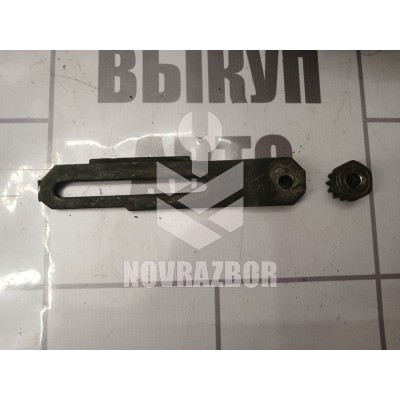 Планка натяжения ремня генератора Audi 80 90 B3 86-91 Планка натяжения ремня генератора Audi 80 90 B3 86-91