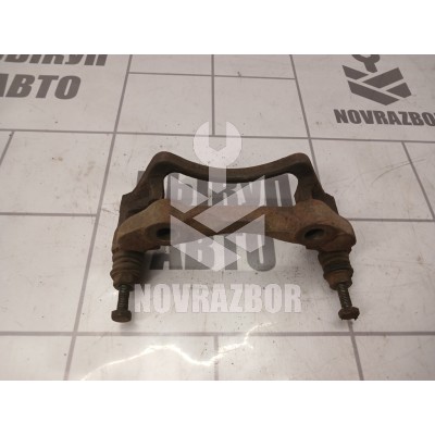 Скоба суппорта переднего Audi 80 90 B3 86-91 Скоба суппорта переднего Audi 80 90 B3 86-91