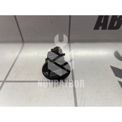 Выключатель Renault Megane 3 09-16