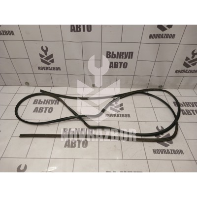 Уплотнитель Audi 80 90 B3 86-91 Уплотнитель Audi 80 90 B3 86-91