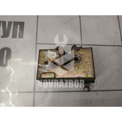 Замок двери передней правой Audi 80 90 B3 86-91 Замок двери передней правой Audi 80 90 B3 86-91