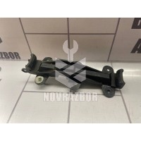 Кронштейн заднего бампера Audi 80 90 B3 86-91