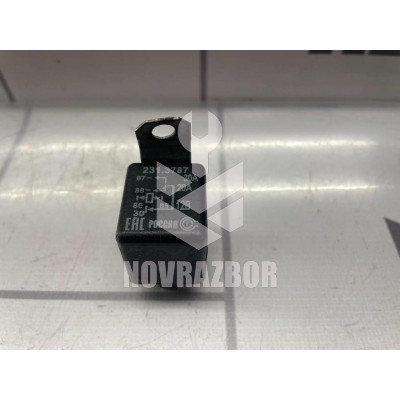 Реле Audi 80  90  B3  86-91