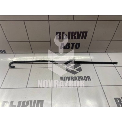 Держатель капота Audi 80 90 B3 86-91 Держатель капота Audi 80 90 B3 86-91