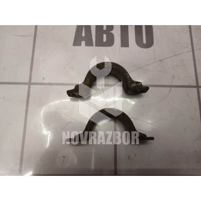 Кронштейн крепления переднего стабилизатора Audi 80 90 B3 86-91 Кронштейн крепления переднего стабилизатора Audi 80 90 B3 86-91