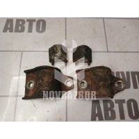 Кронштейн крепления переднего стабилизатора Ford Focus 1 1998-2004