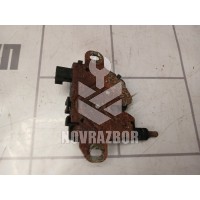 Замок капота Ford Focus 1 1998-2004