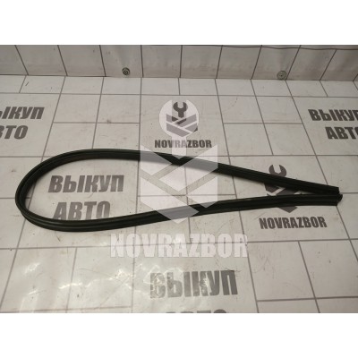 Уплотнитель капота Mitsubishi Lancer 10 CX  CY 07-17