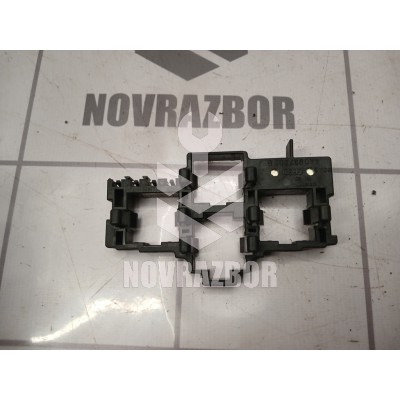 Кронштейн (сопут. товар) Audi A6 (C4) 1994-1997