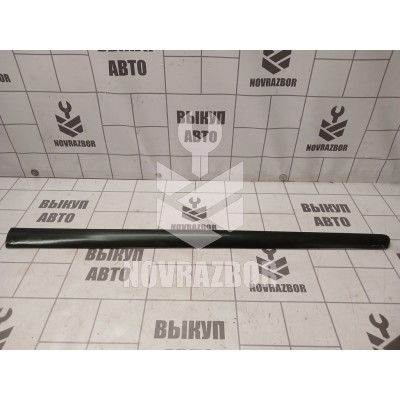 Молдинг передней правой двери Peugeot 307 2001-2008