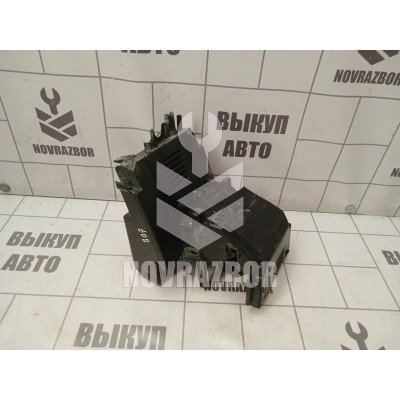 Корпус блока предохранителей Peugeot 307 2001-2008