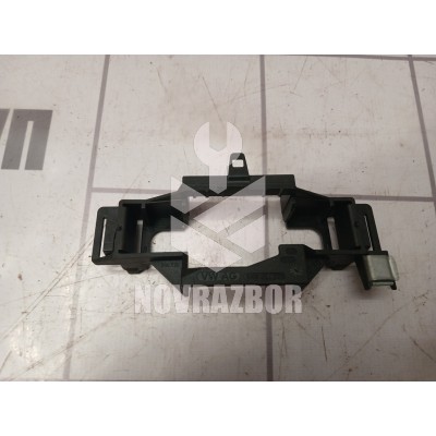 Кронштейн (сопут. товар) Skoda Yeti 2009-2018