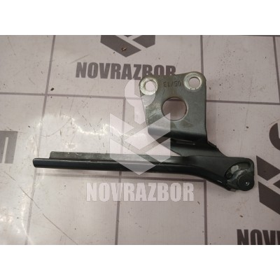 Петля капота левая Skoda Yeti 2009-2018