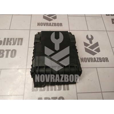 Крышка блока предохранителей Skoda Yeti 2009-2018 Крышка блока предохранителей Skoda Yeti 2009-2018