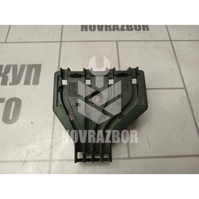 Кронштейн (сопут. товар) Skoda Yeti 2009-2018 Кронштейн (сопут. товар) Skoda Yeti 2009-2018