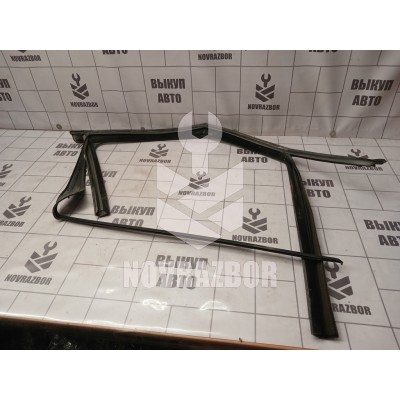 Уплотнитель стекла двери Skoda Yeti 2009-2018 Уплотнитель стекла двери Skoda Yeti 2009-2018