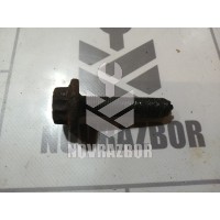 Болт Skoda Yeti 2009-2018